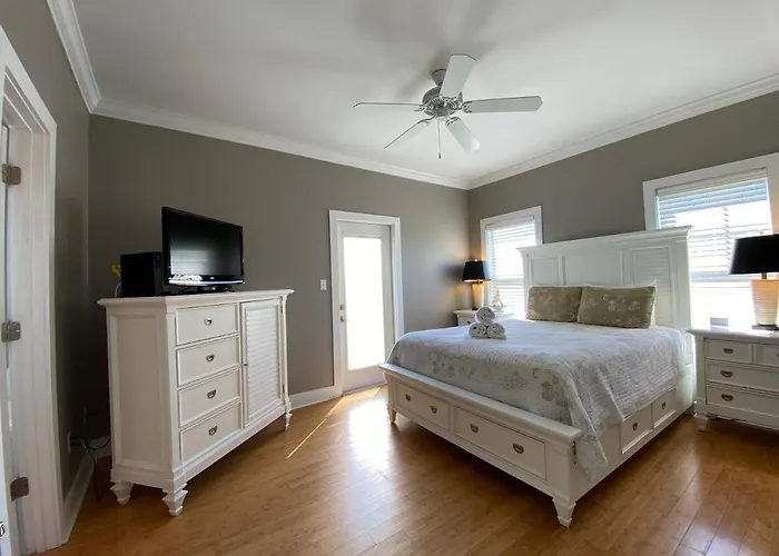 No Problem 6c By Pkrm Apartment Pensacola